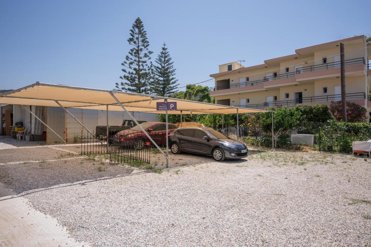 Sun Ray Studios Agia Marina  Exterior photo